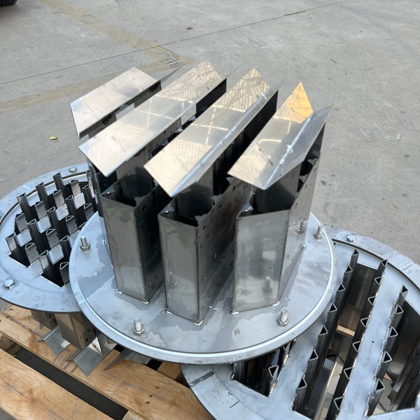 槽盤式液體分布器